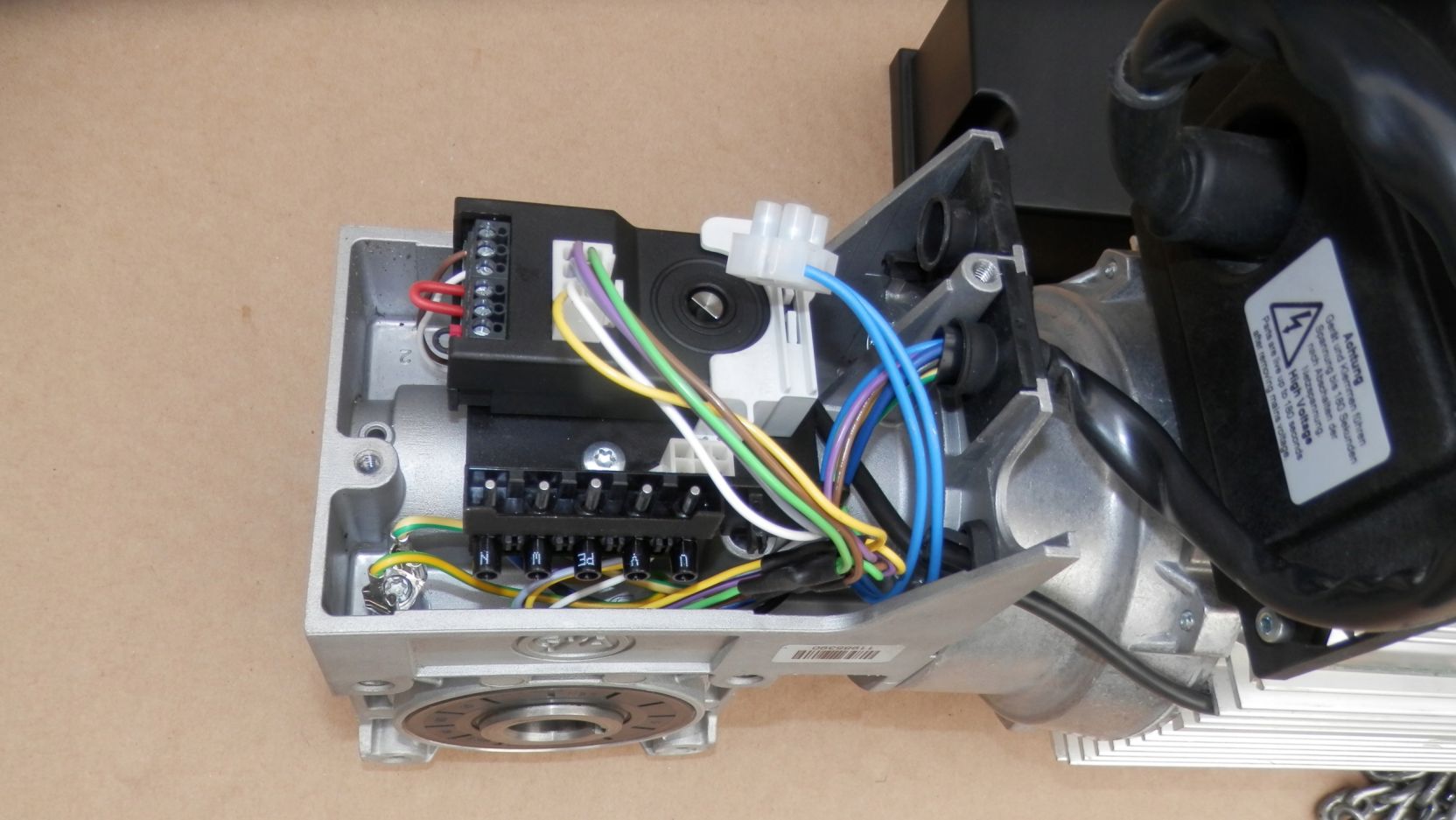 Napęd bramy przemysłowej GFA SE 14.80-25,40 FU Napęd bramy przemysłowej GFA SE 14.80-25,40 FU