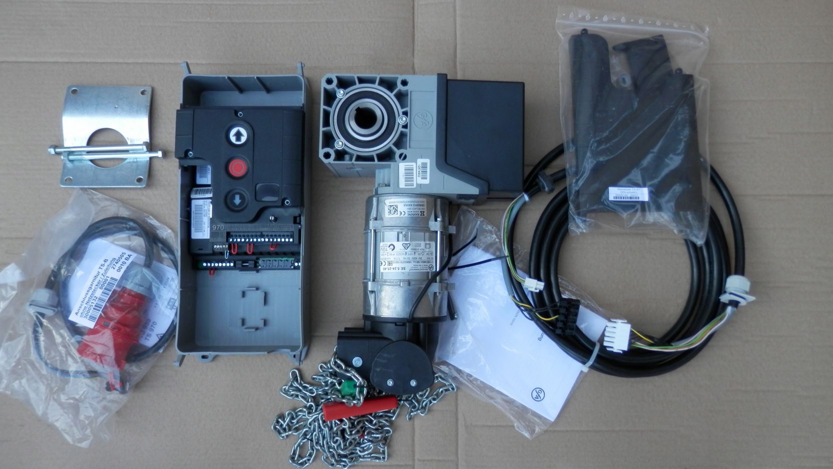 Napęd do bramy przemysłowej garażowej GFA 5.24-25,40 TS970 Napęd do bramy przemysłowej garażowej GFA 5.24-25,40 TS970